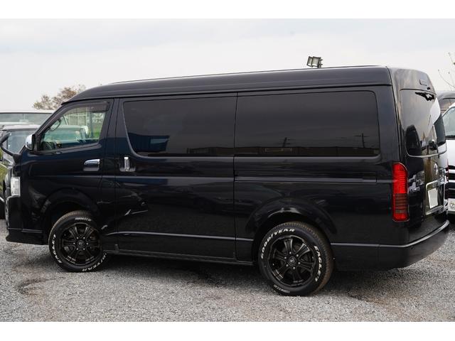 ハイエースワゴン GL5型モデル 純正ナビ地デジ・Bカメラ・後席モニター・パワードア・衝突軽減ブレーキ・レーンキープ・Fスポイラー・社外17アルミ・ベッドキット・LEDライトフォグ・LEDテール・スマートキー・ソナー・寒冷地・本州仕入(10枚目)