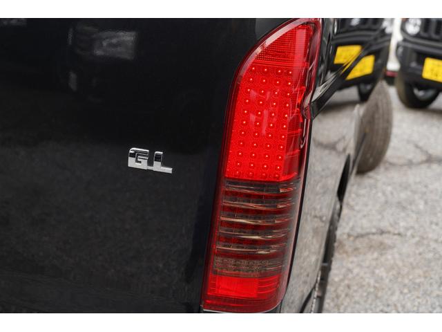ハイエースワゴン GL5型モデル 純正ナビ地デジ・Bカメラ・後席モニター・パワードア・衝突軽減ブレーキ・レーンキープ・Fスポイラー・社外17アルミ・ベッドキット・LEDライトフォグ・LEDテール・スマートキー・ソナー・寒冷地・本州仕入(14枚目)