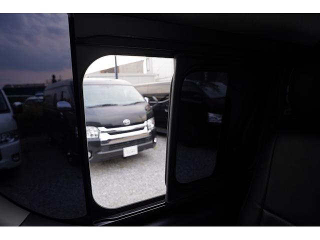 ハイエースワゴン GL5型モデル 純正ナビ地デジ・Bカメラ・後席モニター・パワードア・衝突軽減ブレーキ・レーンキープ・Fスポイラー・社外17アルミ・ベッドキット・LEDライトフォグ・LEDテール・スマートキー・ソナー・寒冷地・本州仕入(47枚目)