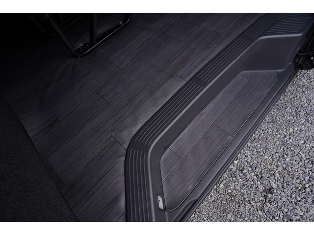 ハイエースワゴン GL5型モデル 純正ナビ地デジ・Bカメラ・後席モニター・パワードア・衝突軽減ブレーキ・レーンキープ・Fスポイラー・社外17アルミ・ベッドキット・LEDライトフォグ・LEDテール・スマートキー・ソナー・寒冷地・本州仕入(50枚目)