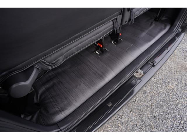 ハイエースワゴン GL5型モデル 純正ナビ地デジ・Bカメラ・後席モニター・パワードア・衝突軽減ブレーキ・レーンキープ・Fスポイラー・社外17アルミ・ベッドキット・LEDライトフォグ・LEDテール・スマートキー・ソナー・寒冷地・本州仕入(53枚目)