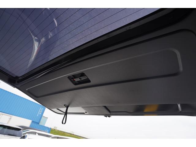 ハイエースワゴン GL5型モデル 純正ナビ地デジ・Bカメラ・後席モニター・パワードア・衝突軽減ブレーキ・レーンキープ・Fスポイラー・社外17アルミ・ベッドキット・LEDライトフォグ・LEDテール・スマートキー・ソナー・寒冷地・本州仕入(54枚目)