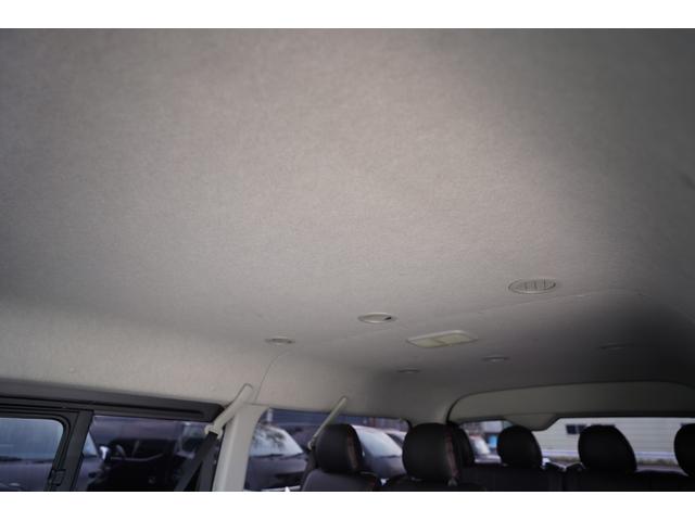 ハイエースワゴン GL5型モデル 純正ナビ地デジ・Bカメラ・後席モニター・パワードア・衝突軽減ブレーキ・レーンキープ・Fスポイラー・社外17アルミ・ベッドキット・LEDライトフォグ・LEDテール・スマートキー・ソナー・寒冷地・本州仕入(57枚目)