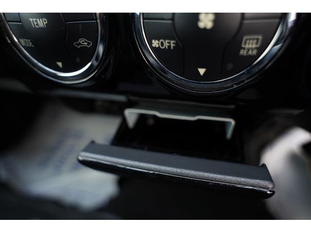 レジアスエースバン ロングスーパーＧＬプライムセレクション３型後期モデル　３型後期モデル・純正ナビフルセグ地デジ・バックカメラ・電動オートステップ・ＬＥＤフォグ・ＬＥＤシーケンシャルテール・シートカバー・コンビステア・ＥＴＣ・寒冷地仕様・ツインバッテリー・パワーヒーター（33枚目）