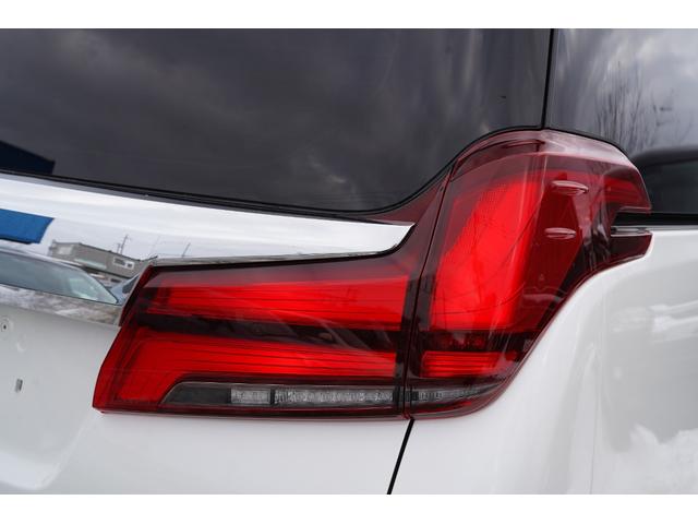 アルファード ２．５Ｓ　Ｃパッケージ　純正Ｄオーディオフルセグ地デジ・後席モニター・ＤＶＤ再生・両側パワードア・パワーゲート・合皮シート・シートベンチレーション・７人乗パワーオットマン・衝突軽減・レーダークルーズ・レーンキープ・本州仕入（12枚目）