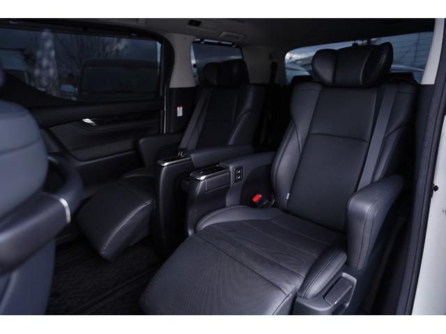 アルファード ２．５Ｓ　Ｃパッケージ　純正Ｄオーディオフルセグ地デジ・後席モニター・ＤＶＤ再生・両側パワードア・パワーゲート・合皮シート・シートベンチレーション・７人乗パワーオットマン・衝突軽減・レーダークルーズ・レーンキープ・本州仕入（45枚目）