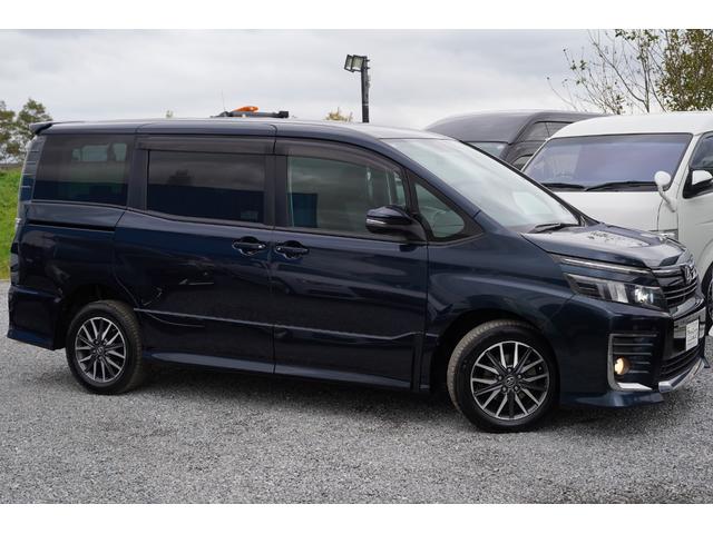 ヴォクシー ＺＳ　アルパインナビフルセグ地デジ・バックカメラ・両側パワードア・ＬＥＤライト・ＥＴＣ・スマートキー・プッシュスタート・Ｉストップ・寒冷地仕様・リアヒーター（2枚目）