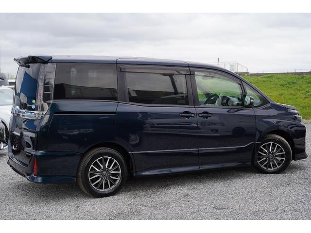 ヴォクシー ＺＳ　アルパインナビフルセグ地デジ・バックカメラ・両側パワードア・ＬＥＤライト・ＥＴＣ・スマートキー・プッシュスタート・Ｉストップ・寒冷地仕様・リアヒーター（9枚目）