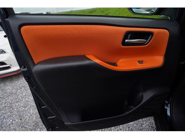 ヴォクシー ＺＳ　アルパインナビフルセグ地デジ・バックカメラ・両側パワードア・ＬＥＤライト・ＥＴＣ・スマートキー・プッシュスタート・Ｉストップ・寒冷地仕様・リアヒーター（23枚目）