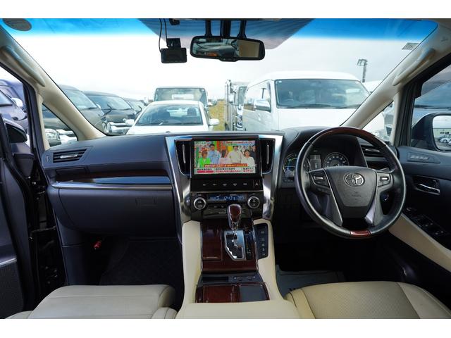 アルファードハイブリッド Ｇ　Ｆパッケージ　純正ナビフルセグ地デジ・バックカメラ・後席モニター・ベージュ本革シート・エグゼクティブシート・パワーオットマン・メモリーシート・シートヒーター・ステアヒーター・両側パワードア・パワーゲート・本州仕入（16枚目）