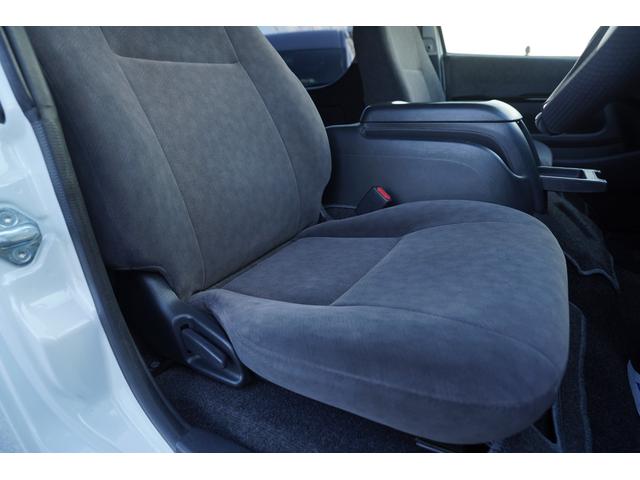 ハイエースワゴン ＧＬ５型モデル　純正ナビ地デジ・Ｂカメラ・１２．１後席モニター・パワードア・衝突軽減ブレーキ・レーンキープ・ＬＥＤライト・切替フォグ・ＥＴＣ・スマートキー・ドラレコ・寒冷地・Ｒヒータークーラー・ワンオーナー・本州仕入（21枚目）