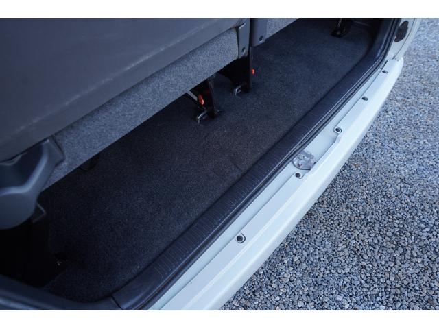 ハイエースワゴン ＧＬ５型モデル　純正ナビ地デジ・Ｂカメラ・１２．１後席モニター・パワードア・衝突軽減ブレーキ・レーンキープ・ＬＥＤライト・切替フォグ・ＥＴＣ・スマートキー・ドラレコ・寒冷地・Ｒヒータークーラー・ワンオーナー・本州仕入（50枚目）