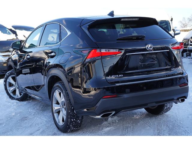 ＮＸ ＮＸ２００ｔ　バージョンＬ　パノラミックガラスルーフ　純正ナビフルセグ地デジ・バックカメラ・パノラミックガラスルーフ・３眼ＬＥＤライト・本革シート・メモリーＰシート・シートヒーターエアコン・ステアヒーター・２列目電動格納・パワーゲート・ＥＴＣ・本州仕入（11枚目）