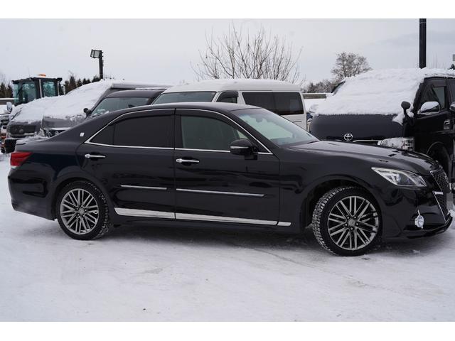 クラウン アスリートＧｉ－Ｆｏｕｒ　純正ナビフルセグ地デジ・Ｂカメラ・ＴＲＤエアロ・Ｒスポイラー・黒革シート・メモリーＰシート・シートヒーターエアコン・１８スパッタアルミ・カードキー・純正スターター・前後ドラレコ・ＥＴＣ・寒冷地仕様（6枚目）