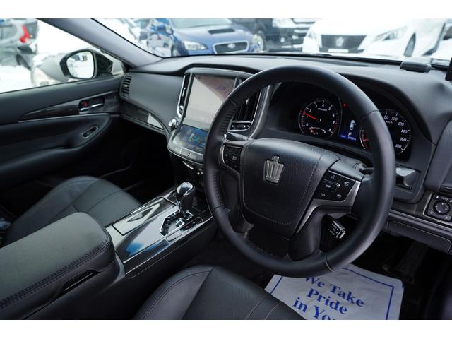 クラウン アスリートＧｉ－Ｆｏｕｒ　純正ナビフルセグ地デジ・Ｂカメラ・ＴＲＤエアロ・Ｒスポイラー・黒革シート・メモリーＰシート・シートヒーターエアコン・１８スパッタアルミ・カードキー・純正スターター・前後ドラレコ・ＥＴＣ・寒冷地仕様（17枚目）