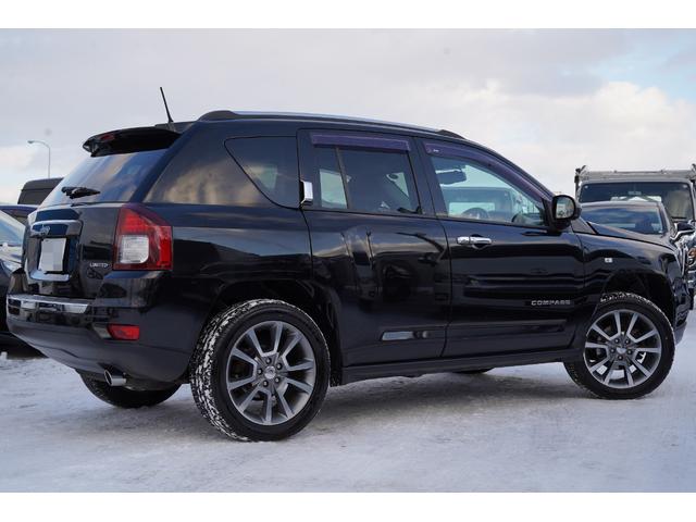 ジープ・コンパス リミテッド　社外ナビフルセグ地デジ・バックカメラ・ＢＯＳＴＯＮプレミアムサウンド・黒革シート・パワーシート・シートヒーター・ＥＴＣ・クルコン・純正１８アルミ・キーレス（12枚目）