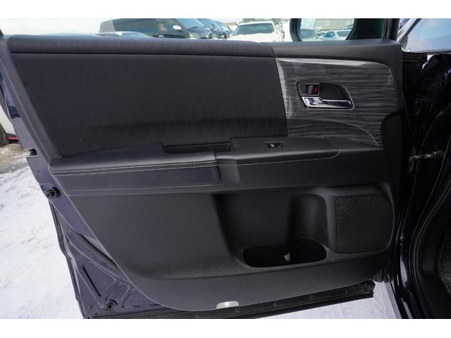 オデッセイ アブソルート・ＥＸ　純正ナビフルセグ地デジ・バックカメラ・後席モニター・両側パワードア・ハーフ革シート・ＬＥＤデイライト・ウェルカムライト・リアシェード・ＥＴＣ・スマートキー・ＢＳＭ・クルコン・社外１８アルミ・リアヒータ（27枚目）