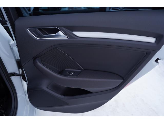 Ａ３ ２．０ＴＦＳＩクワトロスポーツＳラインパッケージ　純正ＭＭＩナビフルセグ地デジ・Ｂカメラ・ハーフ革シート・パワーシート・シートヒーター・ＡＣＣレーダクルーズ・バーチャルコックピット・ＬＥＤライト・ＥＧスターター・前後ドラレコ・社外１８アルミ・ＥＴＣ（50枚目）