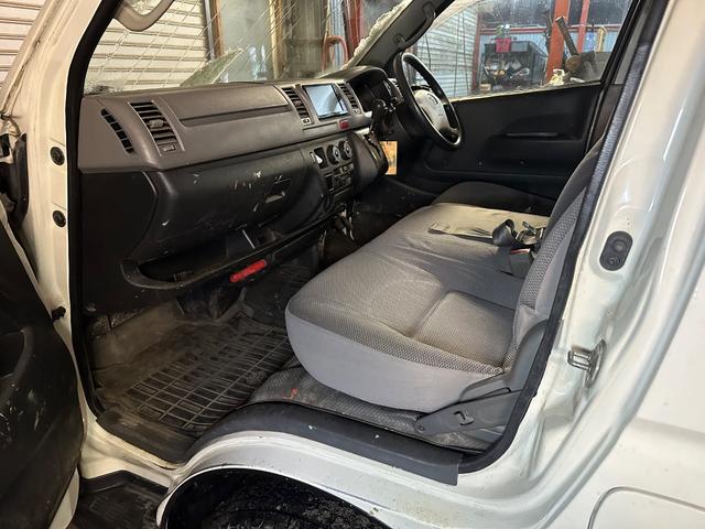 ハイエースバン ロングＤＸ　車検１年（13枚目）