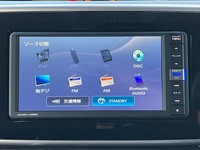 ムーヴキャンバス Ｘブラックインテリアリミテッド　ＳＡＩＩＩ　夏冬タイヤ　純正ナビ　スマートキー　両側パワスラ　フルセグＴＶ　パノラマモニター　バックカメラ　オートライト　フォグ　ドラレコ　アイドリングストップ　衝突軽減ブレーキ　横滑り防止装置（12枚目）