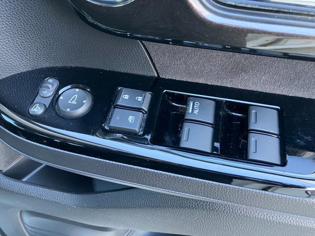 Ｎ－ＢＯＸカスタム Ｇ・Ｌホンダセンシング　社外ナビ　夏冬タイヤ付　スマートキー　片側パワスラ　バックカメラ　ワンセグＴＶ　アダプティブクルーズコントロール　オートライト　フォグ　ＥＴＣ　アイドリングストップ　シートヒーター　衝突軽減ブレーキ（23枚目）