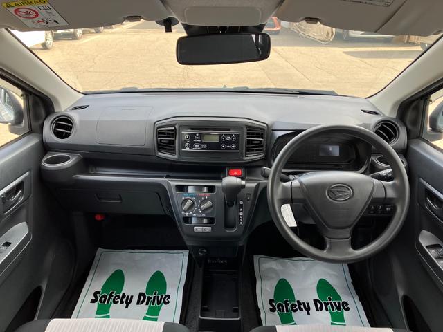 ミライース Ｌ　ＳＡＩＩＩ　４ＷＤ　夏冬タイヤ　純正ＣＤプレイヤー　キーレス　アイドリングストップ　クリアランスソナー　オートマチックハイビーム　衝突軽減ブレーキ　横滑り防止装置　ＥＴＣ（5枚目）