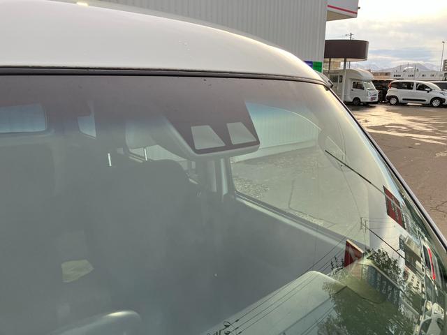 ハイゼットカーゴ クルーズＳＡＩＩＩ　純正ナビ　キーレス　スマアシ　フルセグＴＶ　アイドリングストップ　ＬＥＤライト　ＥＴＣ　電格ミラー（10枚目）