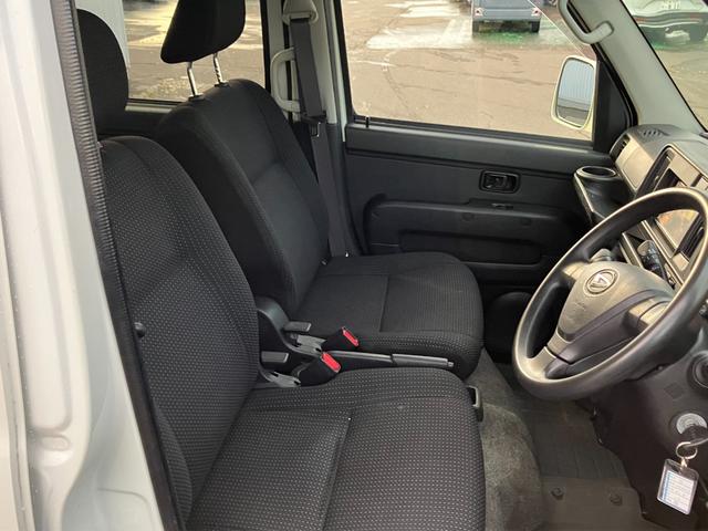 ハイゼットカーゴ クルーズＳＡＩＩＩ　純正ナビ　キーレス　スマアシ　フルセグＴＶ　アイドリングストップ　ＬＥＤライト　ＥＴＣ　電格ミラー（24枚目）