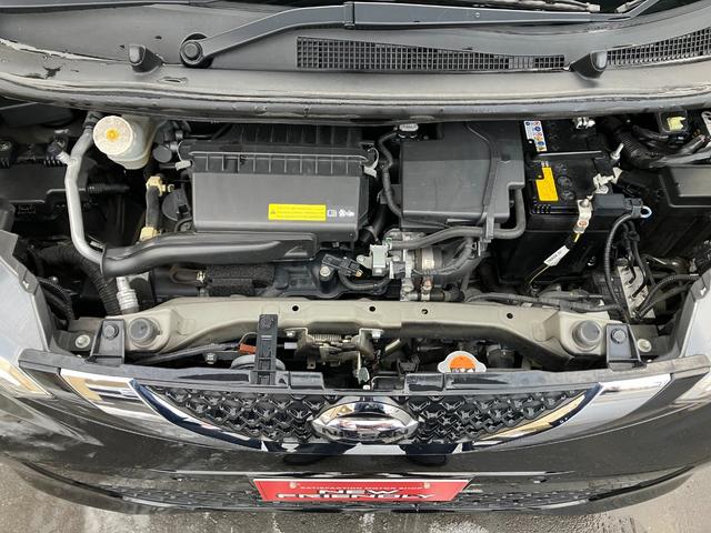 デイズ Ｘ　４ＷＤ　スマートキー　アラウンドビューモニター　バックカメラ　アイドリングストップ　オートライト　シートヒーター　衝突軽減ブレーキ　電格ミラー　セーフティシールド（6枚目）