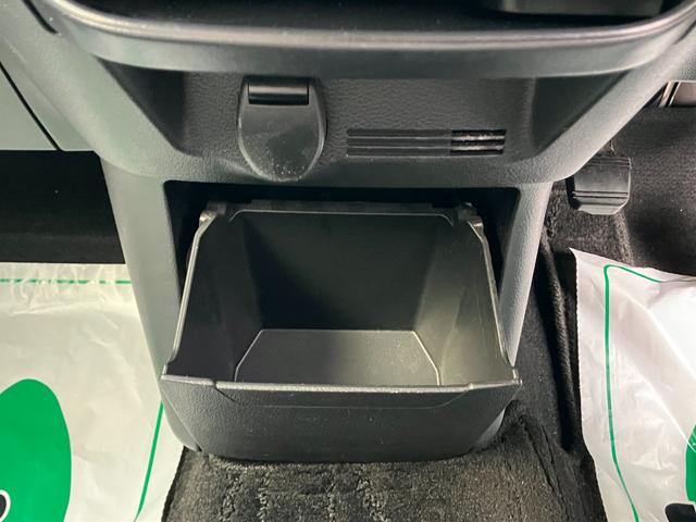 デイズ Ｘ　４ＷＤ　スマートキー　アラウンドビューモニター　バックカメラ　アイドリングストップ　オートライト　シートヒーター　衝突軽減ブレーキ　電格ミラー　セーフティシールド（20枚目）