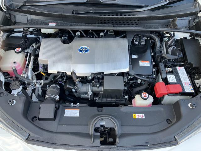 プリウス Ｓ　４ＷＤ　夏冬タイヤ付き　寒冷地仕様　スマートキー　純正ナビ　フルセグＴＶ　バックカメラ　ＥＴＣ　トヨタセーフティセンス　ＬＥＤライト　オートライト　フォグ　電格ミラー（6枚目）