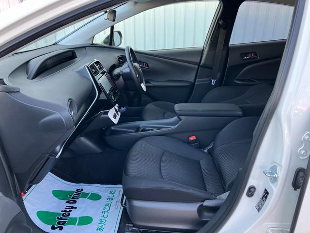 プリウス Ｓ　４ＷＤ　夏冬タイヤ付き　寒冷地仕様　スマートキー　純正ナビ　フルセグＴＶ　バックカメラ　ＥＴＣ　トヨタセーフティセンス　ＬＥＤライト　オートライト　フォグ　電格ミラー（28枚目）