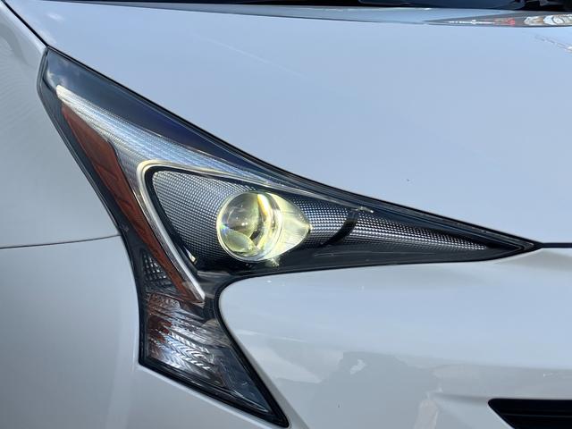 プリウス Ｓ　４ＷＤ　夏冬タイヤ付き　寒冷地仕様　スマートキー　純正ナビ　フルセグＴＶ　バックカメラ　ＥＴＣ　トヨタセーフティセンス　ＬＥＤライト　オートライト　フォグ　電格ミラー（39枚目）