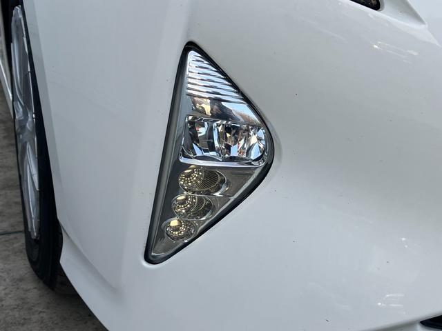 プリウス Ｓ　４ＷＤ　夏冬タイヤ付き　寒冷地仕様　スマートキー　純正ナビ　フルセグＴＶ　バックカメラ　ＥＴＣ　トヨタセーフティセンス　ＬＥＤライト　オートライト　フォグ　電格ミラー（40枚目）