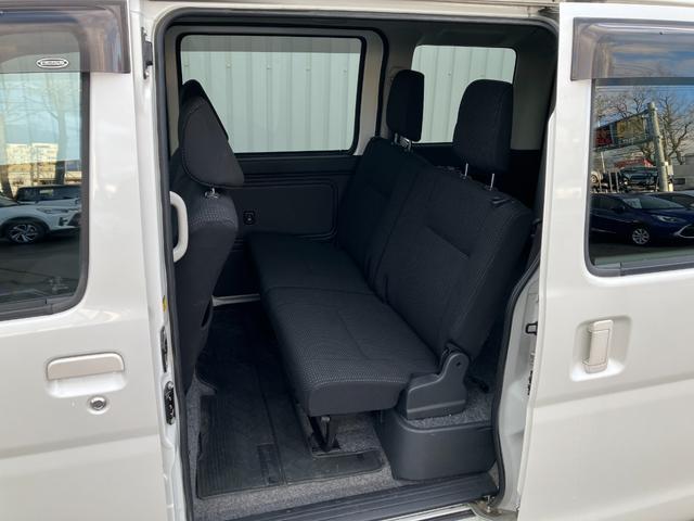 サンバーバン ＶＣターボスマートアシスト　４ＷＤ　社外ＣＤチューナー　キーレス　ハイルーフ　寒冷地仕様　両側スライドドア　スマアシ　ターボ　ＬＥＤライト　フォグ　アイドリングストップ　クリアランスソナー　衝突軽減ブレーキ　横滑り防止装置（25枚目）