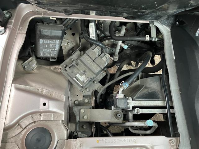 ハイゼットトラック ジャンボＳＡＩＩＩｔ　パートタイム４ＷＤ　キーレスエントリー　社外ＣＤチューナー　三方開　スマートアシスト　マニュアルエアコン　フォグ　衝突軽減ブレーキ　横滑り防止装置（7枚目）