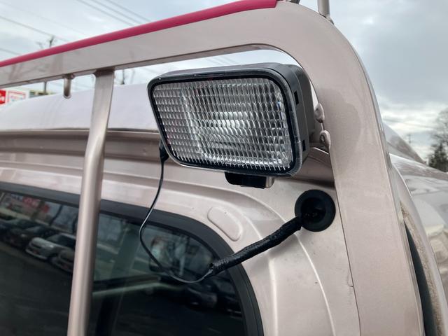 ハイゼットトラック ジャンボＳＡＩＩＩｔ　パートタイム４ＷＤ　キーレスエントリー　社外ＣＤチューナー　三方開　スマートアシスト　マニュアルエアコン　フォグ　衝突軽減ブレーキ　横滑り防止装置（31枚目）