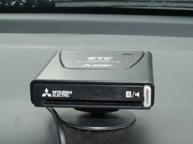 クロスビー ハイブリッドＭＺ　ナビ　バックカメラ　デュアルカメラブレーキサポート　バックソナー　ＬＥＤヘッドライト　シートヒーター　フロアマット　ＥＴＣ　アイドリングストップ　オートライト　電動格納ミラー（4枚目）