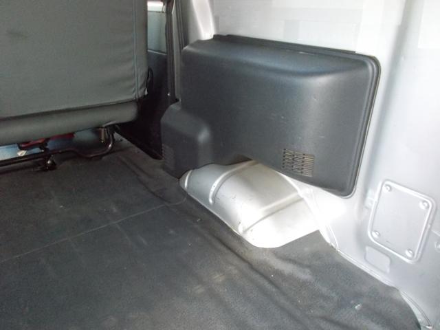 タウンエースバン ＧＬ　４ＷＤ　ＷＳＲＳ　ＡＢＳ　ナビ　フルセグＴＶ　リアヒーター　社外ＡＷ（20枚目）