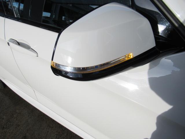 xDrive 20i Mスポーツ 4WD HID 純正ナビ(18枚目)