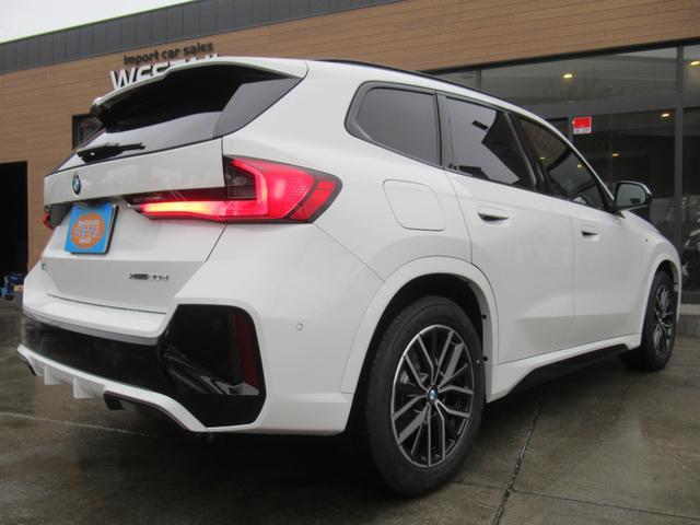 Ｘ１ ｘＤｒｉｖｅ　２０ｄ　Ｍスポーツ　登録済未使用車　アダプティブクルーズ　ＬＥＤライト　コンフォートアクセス　電動メモリーシート　シートヒーター　パワーバックドア　ワイヤレスチャージ　ナビ　バックカメラ　トップビューカメラ　４ＷＤ（15枚目）