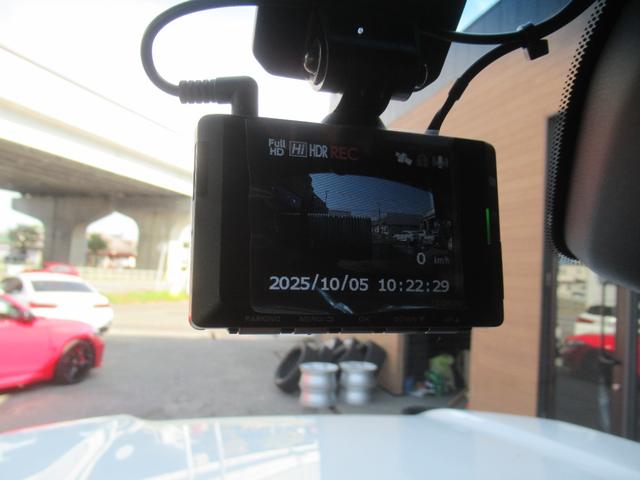 ランドクルーザー２５０ ＶＸ　１オーナー　サンルーフ　黒革シート　シートヒーター　ベンチレーション　７人乗り　ＣａｒＰｌａｙ　ＡｎｄｒｏｉｄＡｕｔｏ　フルセグ　アダプティブクルーズコントロール　ＬＥＤヘッド　デジタルインナーミラー（15枚目）