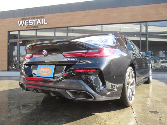 ８シリーズ Ｍ８５０ｉ　ｘＤｒｉｖｅ　グランクーペ　冬タイヤ付き　１オーナー　サンルーフ　赤革シート　シートヒーター　ベンチレーション　ハーマンカードン　ＬＥＤヘッド　ドラレコ　フルセグ　ＡＣＣ　２０インチ　クリスタルシフト　ヘッドアップディスプレイ（21枚目）