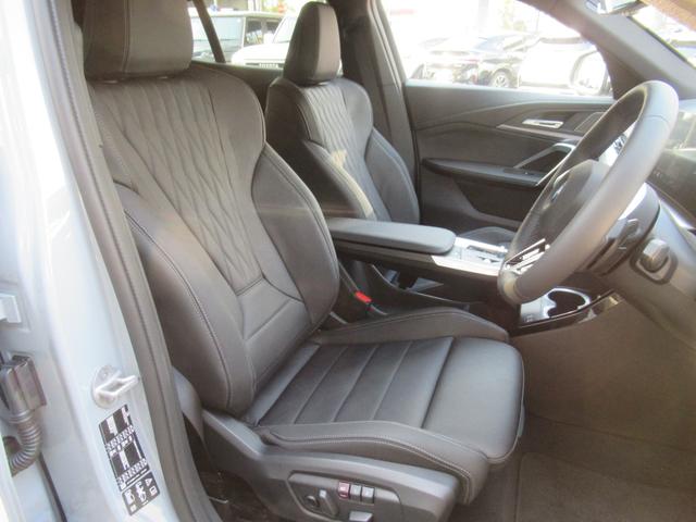 Ｘ２ ｘＤｒｉｖｅ　２０ｄ　Ｍスポーツ　登録済未使用車　ハイラインＰＫＧ　ハーマンカードン　ＬＥＤライト　コンフォートアクセス　シートヒーター　　ステアリングヒーター　パワーバックドア　ワイヤレスチャージ　バックカメラ　トップビューカメラ（10枚目）