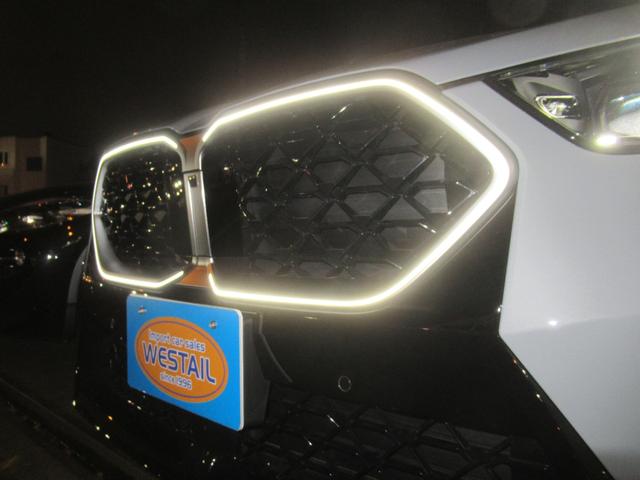 Ｘ２ ｘＤｒｉｖｅ　２０ｄ　Ｍスポーツ　登録済未使用車　ハイラインＰＫＧ　ハーマンカードン　ＬＥＤライト　コンフォートアクセス　シートヒーター　　ステアリングヒーター　パワーバックドア　ワイヤレスチャージ　バックカメラ　トップビューカメラ（17枚目）