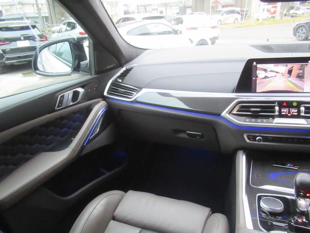 X6 M コンペティション 冬タイヤ付き 1オーナー コンフォートPKG プラスPKG リアエンター カーボンインテリア レーザーライト アラームシステム フルレザーインテリア シートヒーター ベンチレーション ソフトクローズ(8枚目)