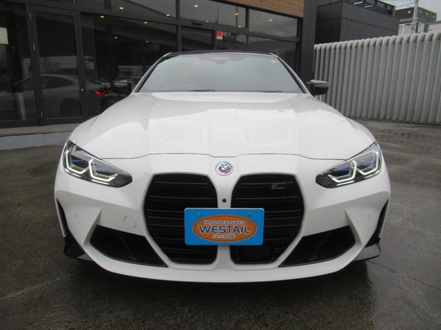 Ｍ４ Ｍ４クーペ　コンペティション　Ｍ　ｘＤｒｉｖｅ　１オナ　ＭドライバーズＰ　ＭカーボンエクステリアＰ　アクラポビッチ可変マフラー　カーボンインテリア　パーキングアシストプラス　フルレザーインテリア　ハーマンカードン　シートヒーター　ベンチレーション（3枚目）