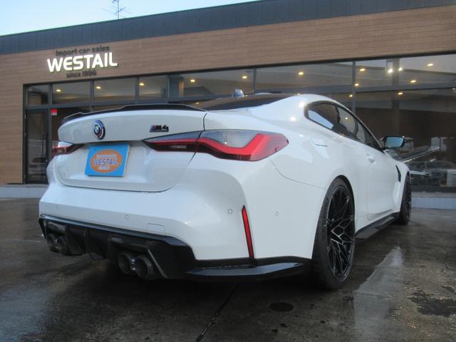 Ｍ４ Ｍ４クーペ　コンペティション　Ｍ　ｘＤｒｉｖｅ　１オナ　ＭドライバーズＰ　ＭカーボンエクステリアＰ　アクラポビッチ可変マフラー　カーボンインテリア　パーキングアシストプラス　フルレザーインテリア　ハーマンカードン　シートヒーター　ベンチレーション（18枚目）