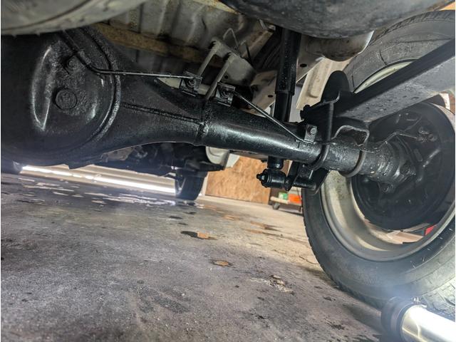 ミニキャブトラック ＶＸ－ＳＥ　エアコン　パワステ　２ＷＤ４ＷＤ切替有　車検令和９年１１月　防錆塗装済　５速ＭＴ（18枚目）