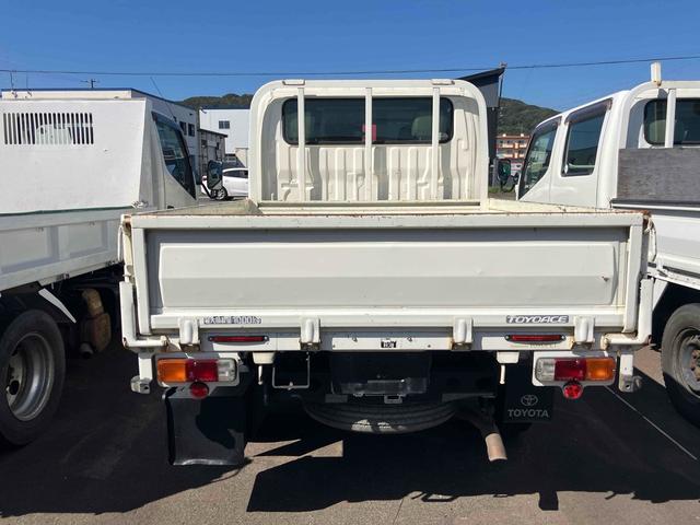 トヨエース 　４ＷＤ　トラック　ＭＴ　エアコン　パワーステアリング　パワーウィンドウ　運転席エアバッグ（15枚目）